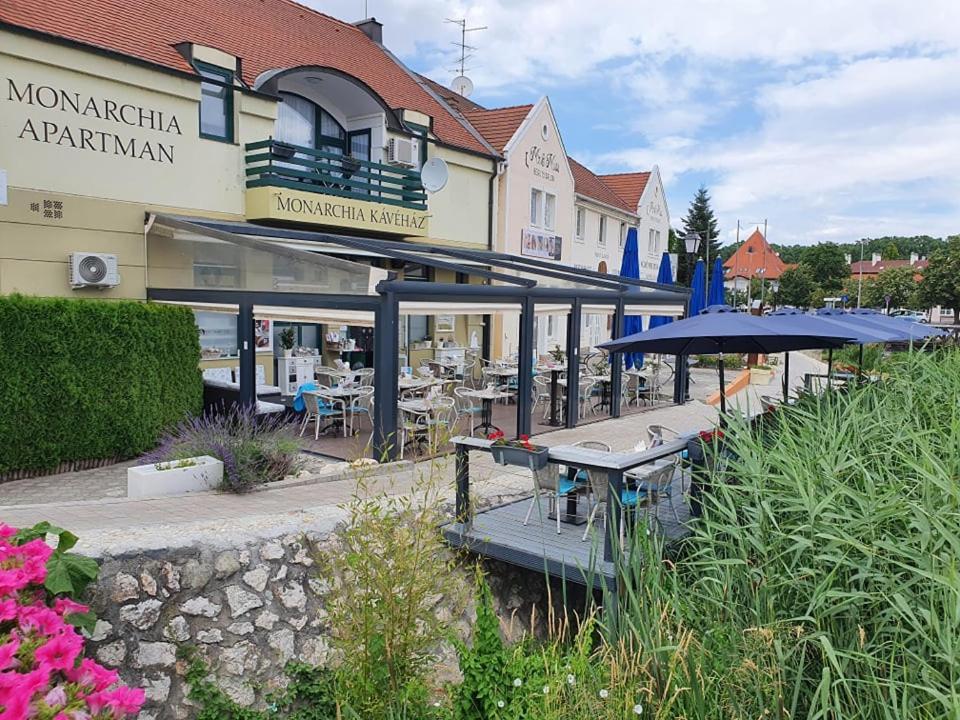 Monarchia Cottage Apartman Mosonmagyaróvár 外观 照片